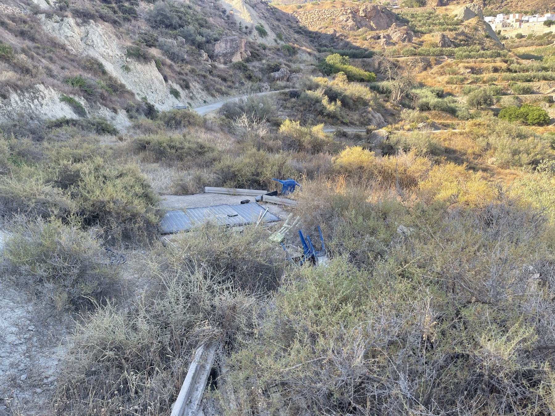 Parcela rústica con agua en Alicún