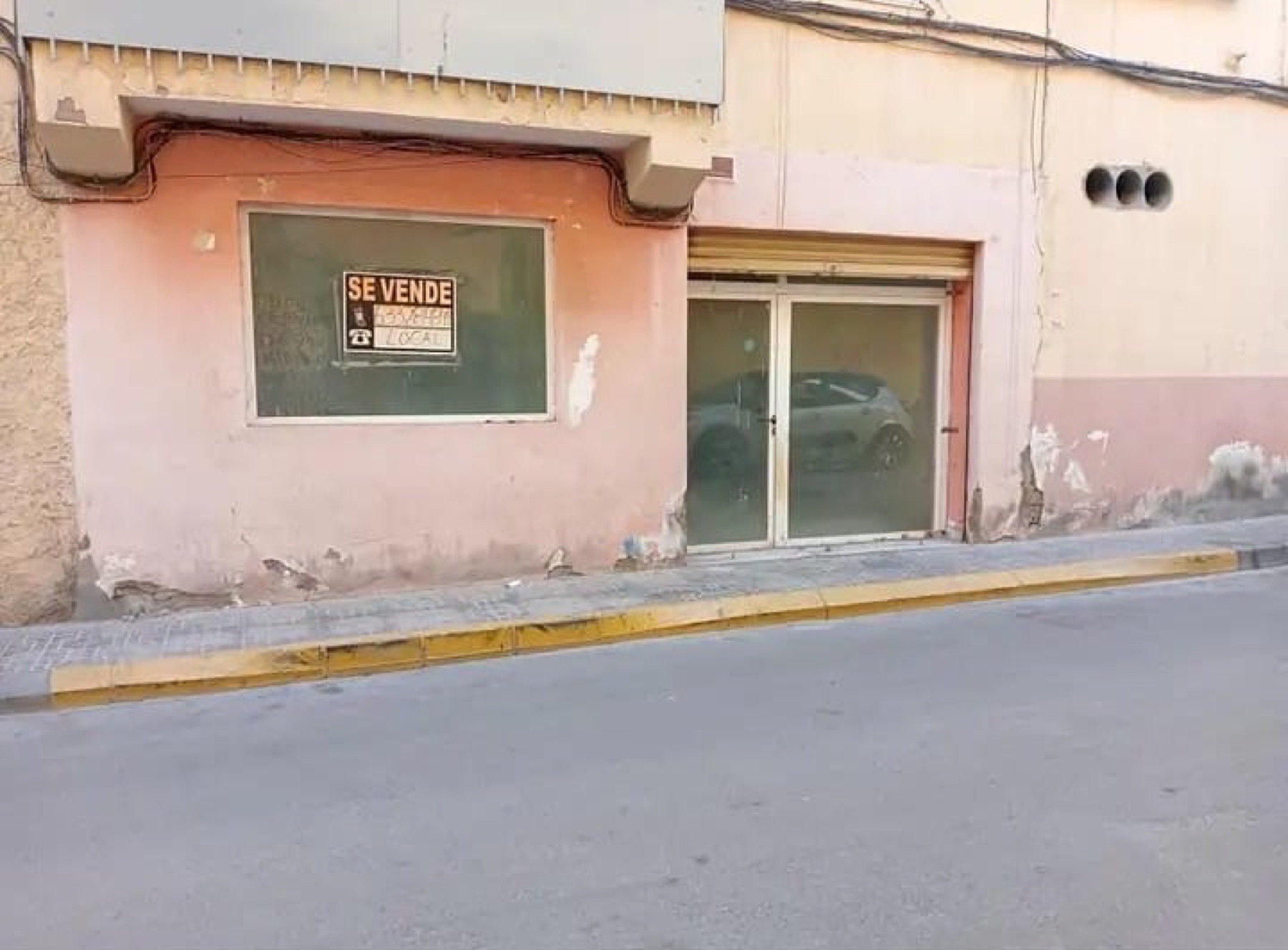 Local comercial de 80 m² en Viator